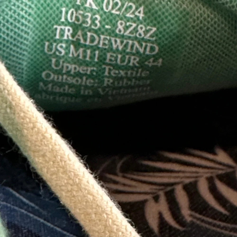 OLUKAI Tradewinds Mens 11 Bamboo Green shoes slip on casual NEW
